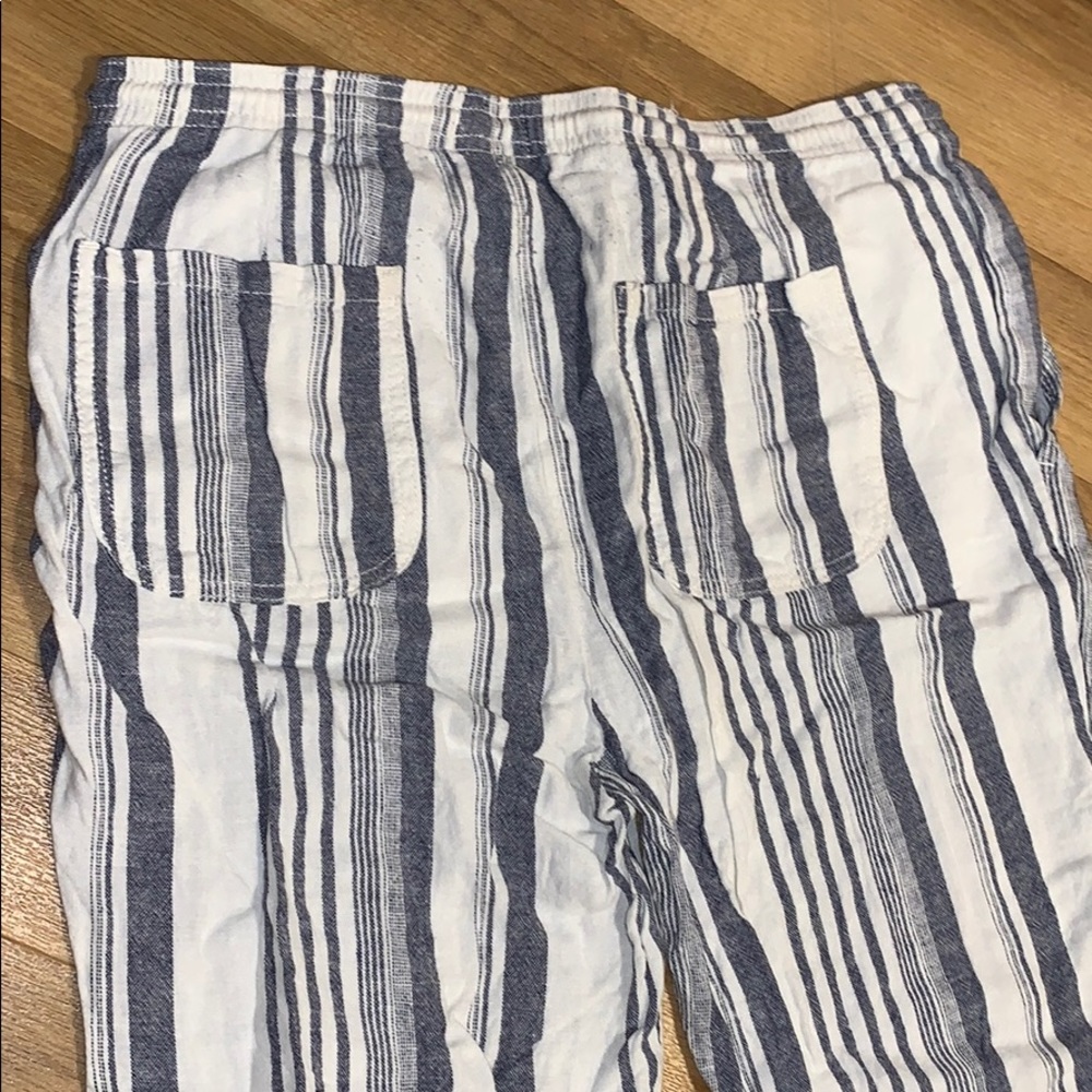 Striped pants!! 🙌🏽 - Picture 3 of 6